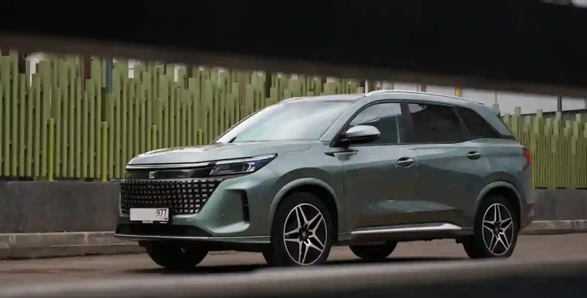 Рассуждения о рестайлинге EVOLUTE i‑SPACE и летний фотосет