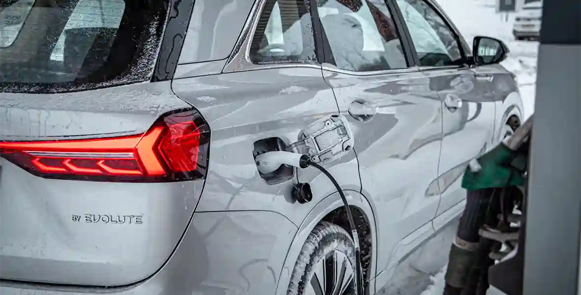 Новость EVOLUTE (Как едет гибрид, если забыть про розетку. Исследование в рамках лонг-теста EVOLUTE i‑SPACE)
